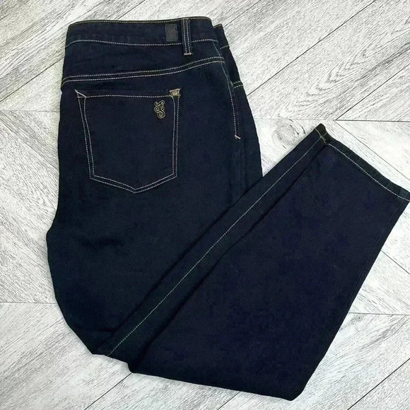 Jessica Simpson Kiss Me Jegging - Picture 6 of 9